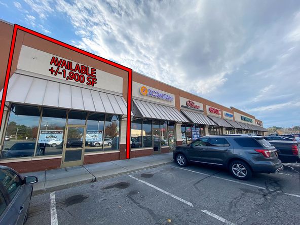 Target Shopping Center: 10 Glenridge Rd, Glenville, NY 12302